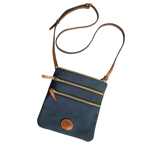 Dooney & Bourke North South triple zip crossbody - Picture 1 of 14